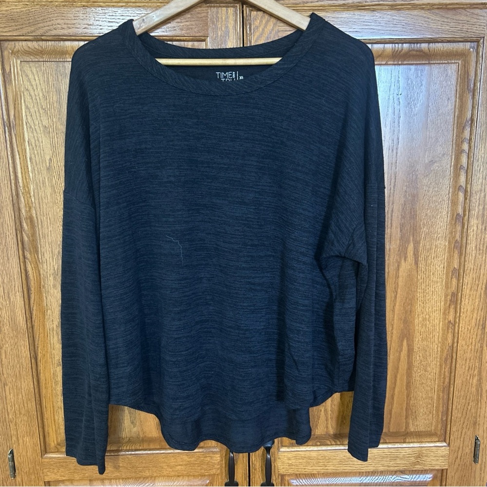Time and Tru Women's Long Sleeve Black Tee